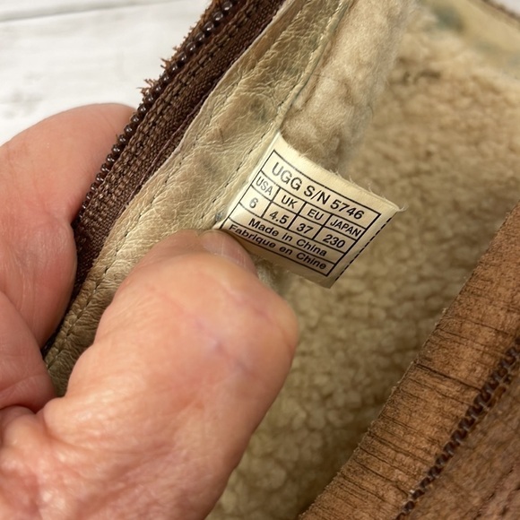 Ugg Smithfield Leather Knee Boots - Picture 5 of 15